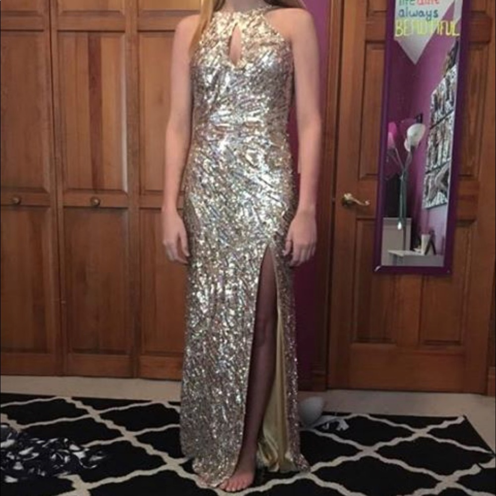 BEAUTIFUL PROM DRESS
